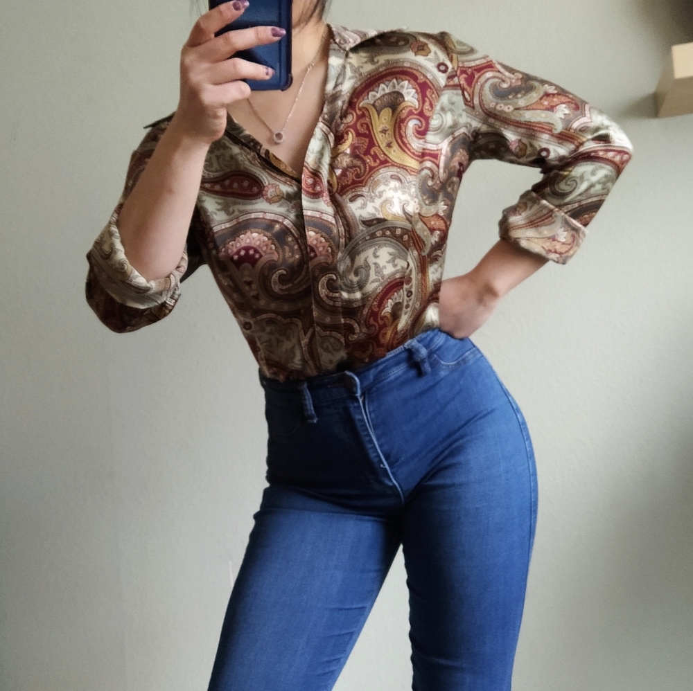 SOLD OUT - Lafayette 148 New York 100% silk blouse